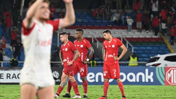 Corinthians ganó y complicó a América en la Sudamericana