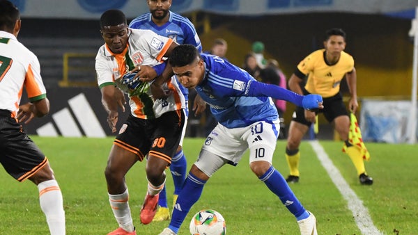 ¡De película! Penalti, travesaño y se salva Millonarios ante Envigado