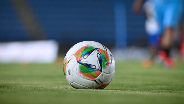 Equipo del FPC presentó cambios a su escudo