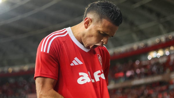 Rafael Santos Borré marcó y clasificó a Internacional en la Libertadores