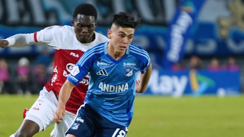 Velasquez y Ruiz en Santa Fe vs Millonarios - VizzorImage