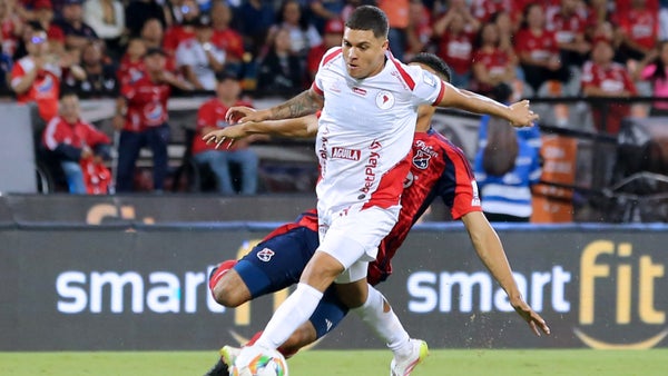 Juanfer Quintero vivió un momento de preocupación con América Juanfer Quintero vivió un momento de preocupación con América