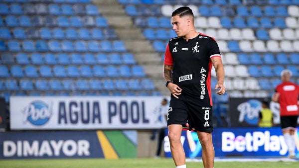 ¿Cuánto dinero le debe América a Racing por Juanfer Quintero?