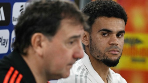 Néstor Lorenzo y Luis Díaz en rueda de prensa de selección Colombia - AFP