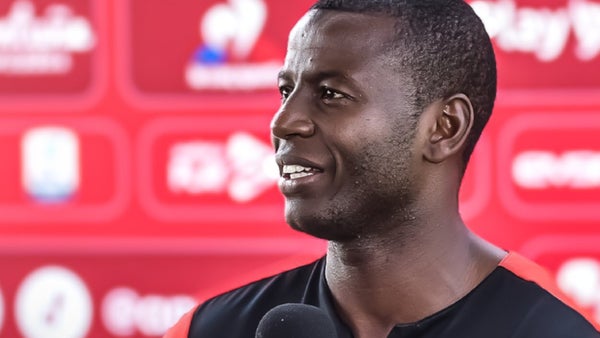 Adrián Ramos volvió a Europa para jugar con viejos conocidos Adrián Ramos volvió a Europa para jugar con viejos conocidos