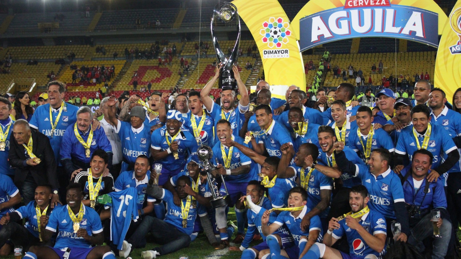 Celebración del título de Millonarios en 2017 - VizzorImage Millonarios alzó su estrella 15 vs Santa Fe - VizzorImage