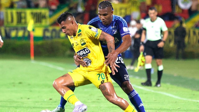 Frank Castañeda y Danovis Banguero en Bucaramanga vs Millonarios - VizzorImage