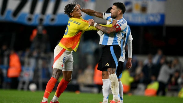 Richard Ríos y su curioso cruce con Otamendi en Benfica Richard Ríos y su curioso cruce con Otamendi en Benfica