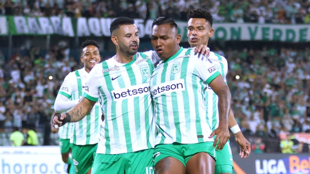 Edwin Cardona, baja en convocatoria de Nacional para visitar a Santa Fe - VizzorImage