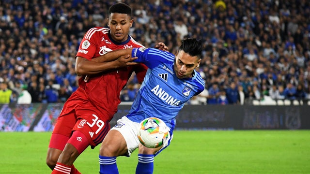 Luis Escorcia y Falcao Garcia en Millonarios vs Medellin - VizzorImage