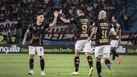 América derrotó a Junior en Barranquilla