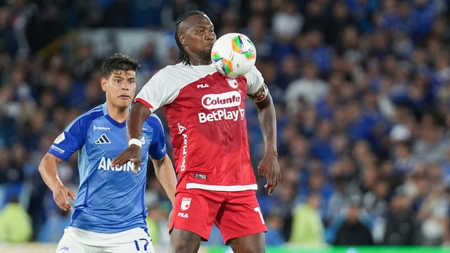 Jorge Arias y Hugo Rodallega en Millonarios 1-2 Santa Fe - VizzorImage