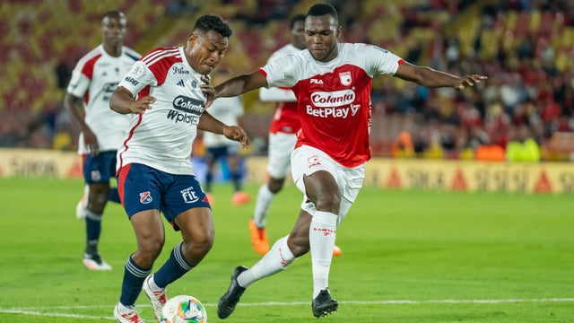 Leider Berrio y Victor Moreno en Santa Fe vs Medellin - VizzorImage