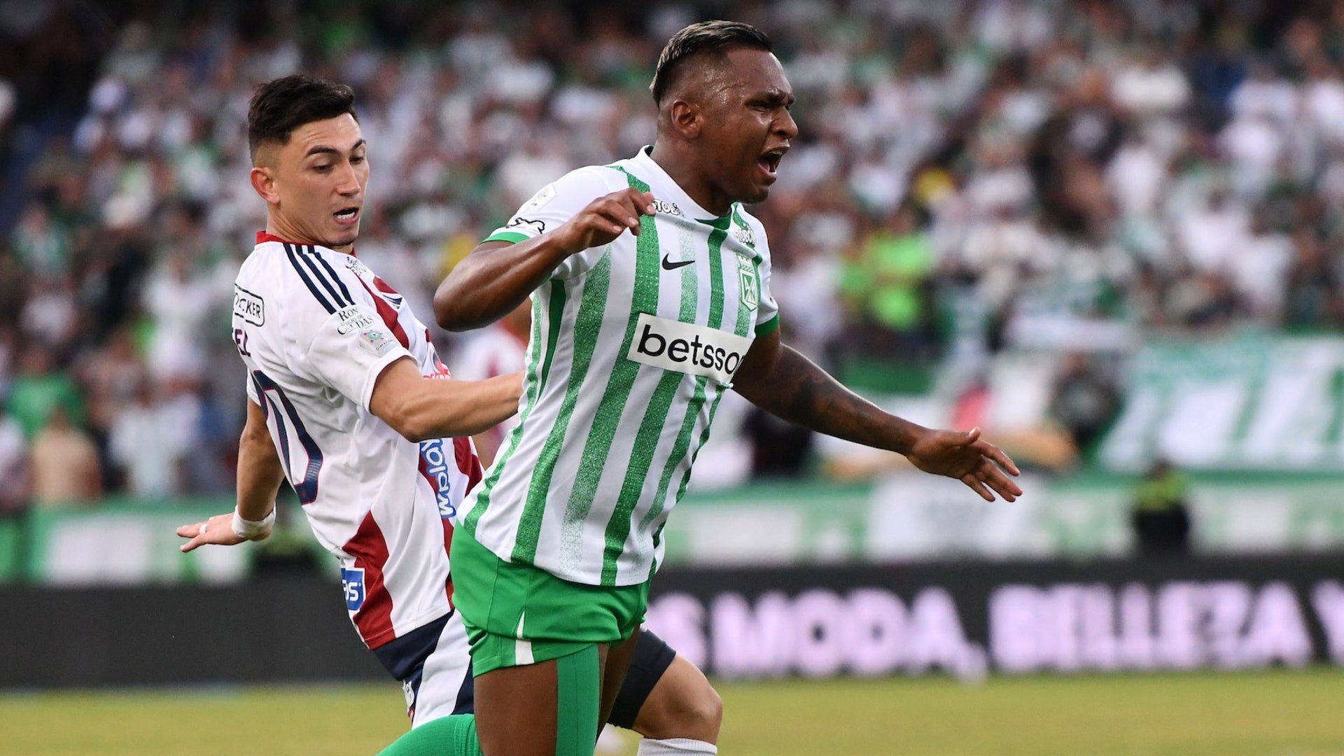 Fabian Angel y Alfredo Morelos en Nacional vs Junior - VizzorImage