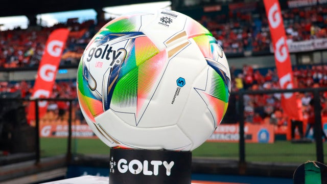 Balón Golty en el estadio Atanasio Girardot - VizzorImage