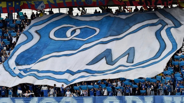 Jugadores de Millonarios tuvieron tenso cruce con hinchas en Valledupar