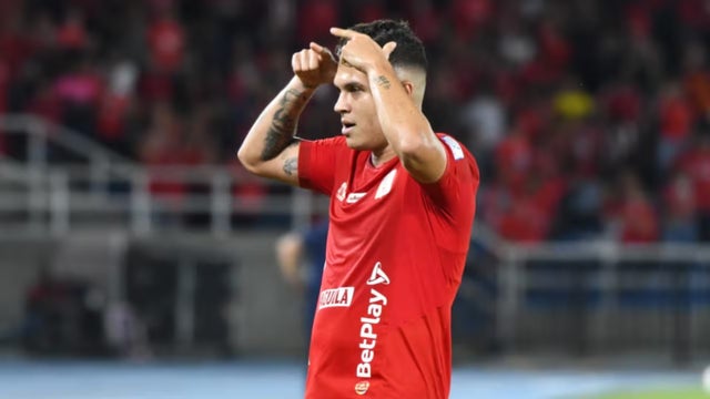 ¿Se queda Juanfer en América_