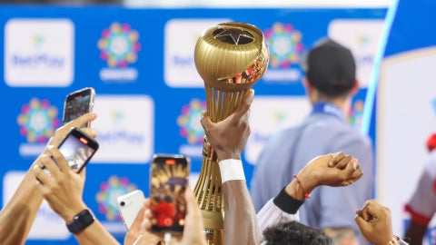 Trofeo de campeón Santa Fe Liga 2025-1 - VizzorImage