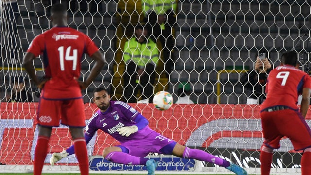 Alvaro Montero en Millonarios vs Medellin - VizzorImage