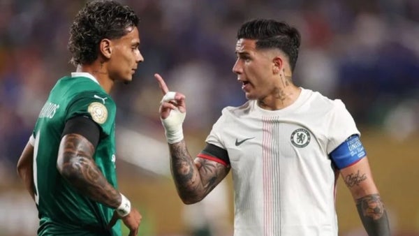 Tenso cruce entre Richard Ríos y Enzo Fernández en el Mundial de Clubes Tenso cruce entre Richard Ríos y Enzo Fernández en el Mundial de Clubes