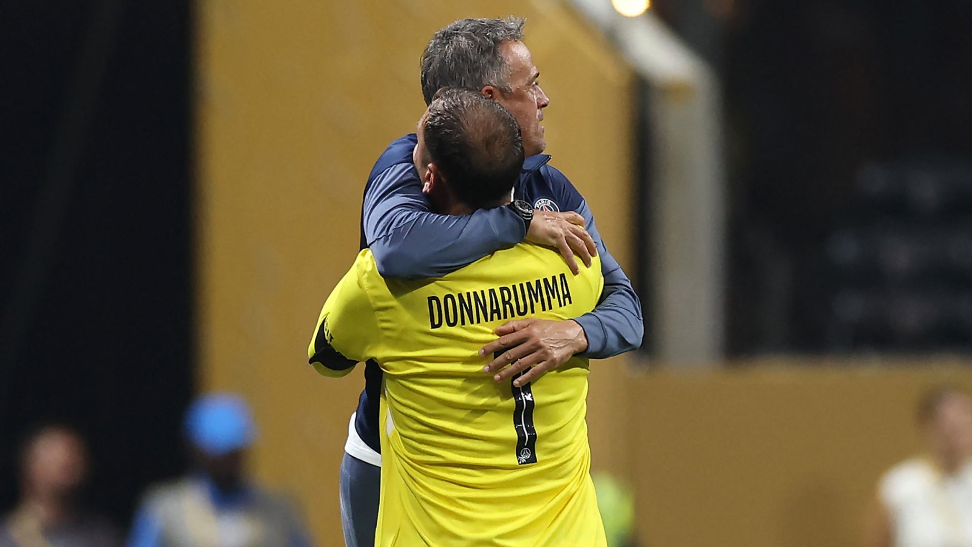 Donnarumma y Luis Enrique en PSG - AFP