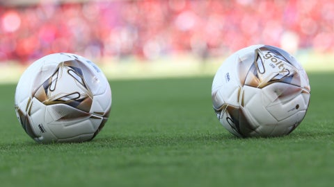 Balones del FPC en el estadio Atanasio Girardot - VizzorImage