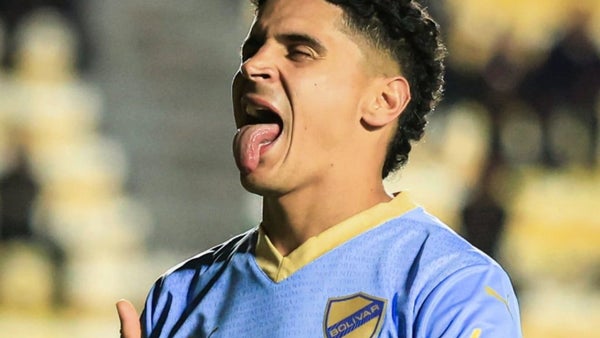 Daniel Cataño debutó con un impresionante golazo en Bolivia