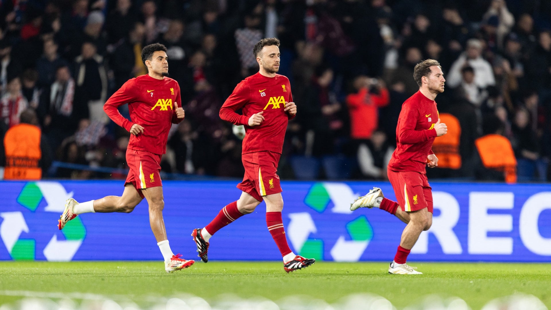 Luis Diaz y Diogo Jota en entrenamiento con Liverpool - AFP