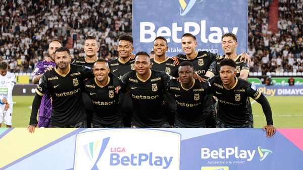 ¿Era roja para Nacional? El árbitro cambió su decisión