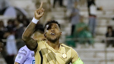 Wilson Morelo, delantero de Rionegro Aguilas Doradas - VizzorImage