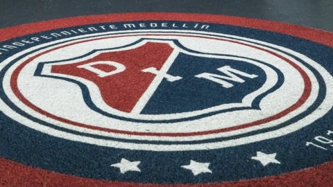 Escudo de Independiente Medellin - @dimoficialcom