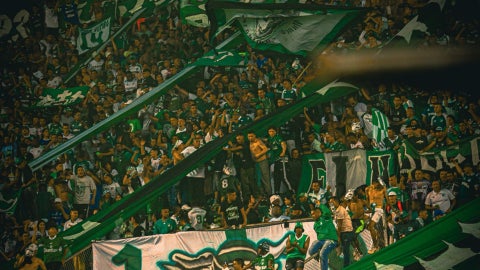 Hinchada de Deportivo Cali en 2025 - @AsoDeporCali