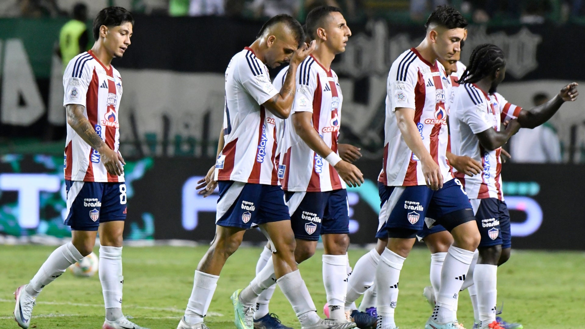 Junior debutó con victoria