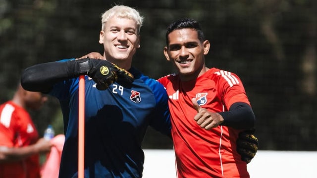 Aguerre y Martinez en entreno de Medellin - VizzorImage