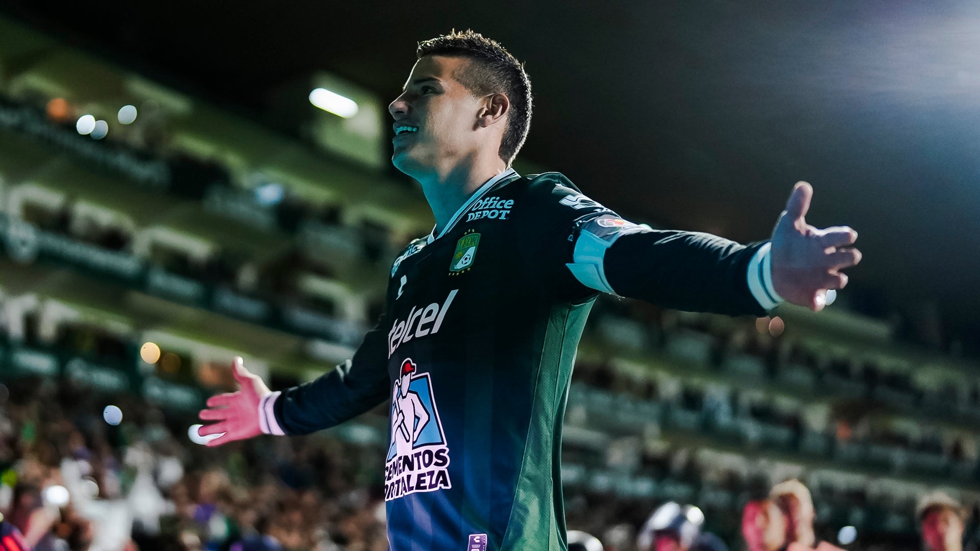 James Rodríguez marco un nuevo gol con Club León - @clubleonfc James Rodríguez marco un nuevo gol con Club León - @clubleonfc