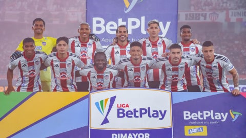 Junior pierde a Jermein Peña por expulsion - VizzorImage