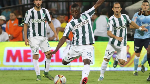 ¿Se cayó el fichaje de Marlos Moreno para Atlético Nacional?
