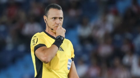 Wilmar Roldan dirigira en la fecha 4 - VizzorImage