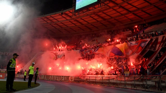 Hinchas de Junior ante América