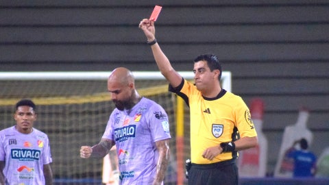 Expulsiones a Quintero y Rovira en Tolima vs Pereira - VizzorImage