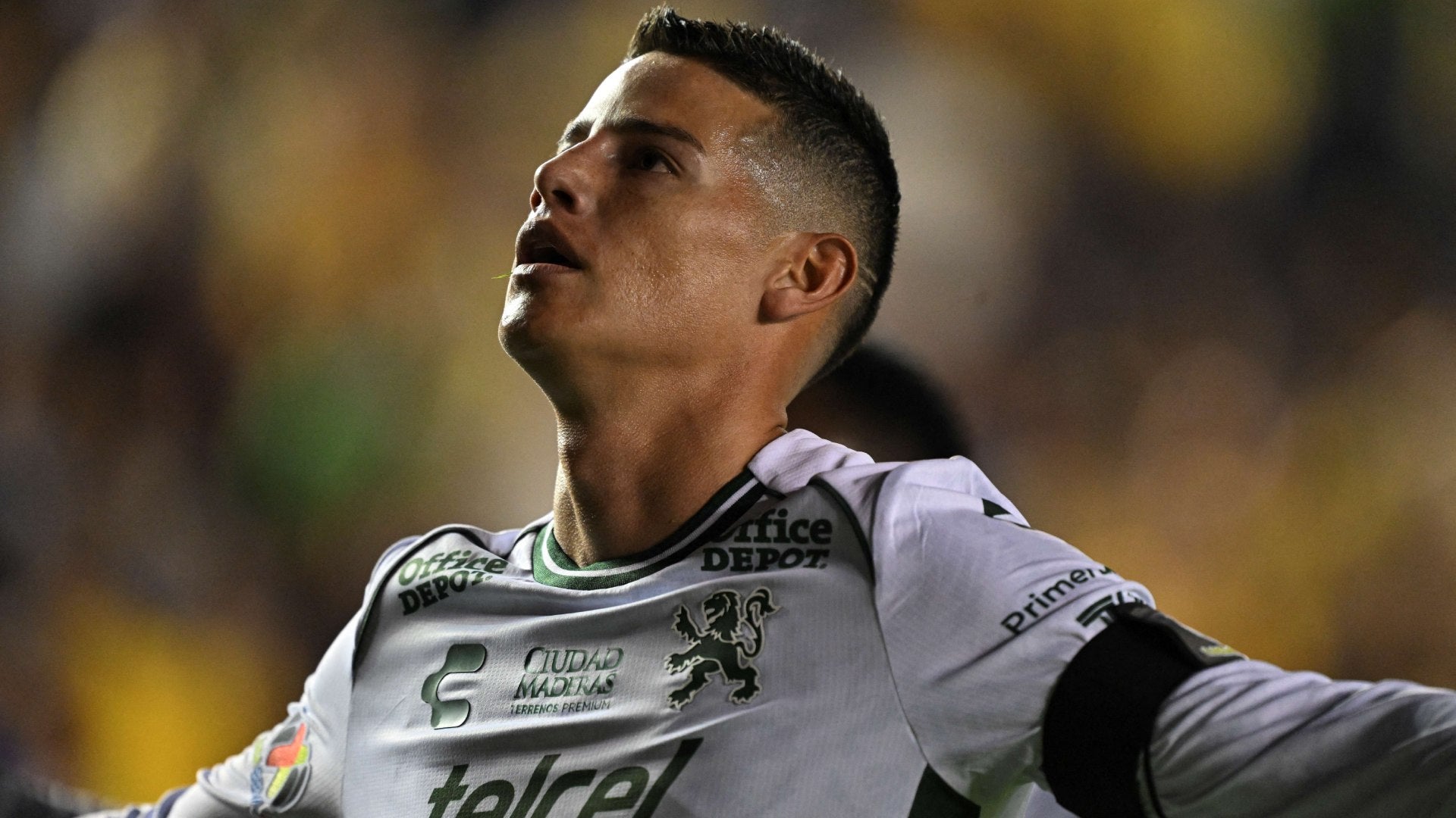 James Rodríguez se reportó con una gran asistencia con León James Rodríguez se reportó con una gran asistencia con León