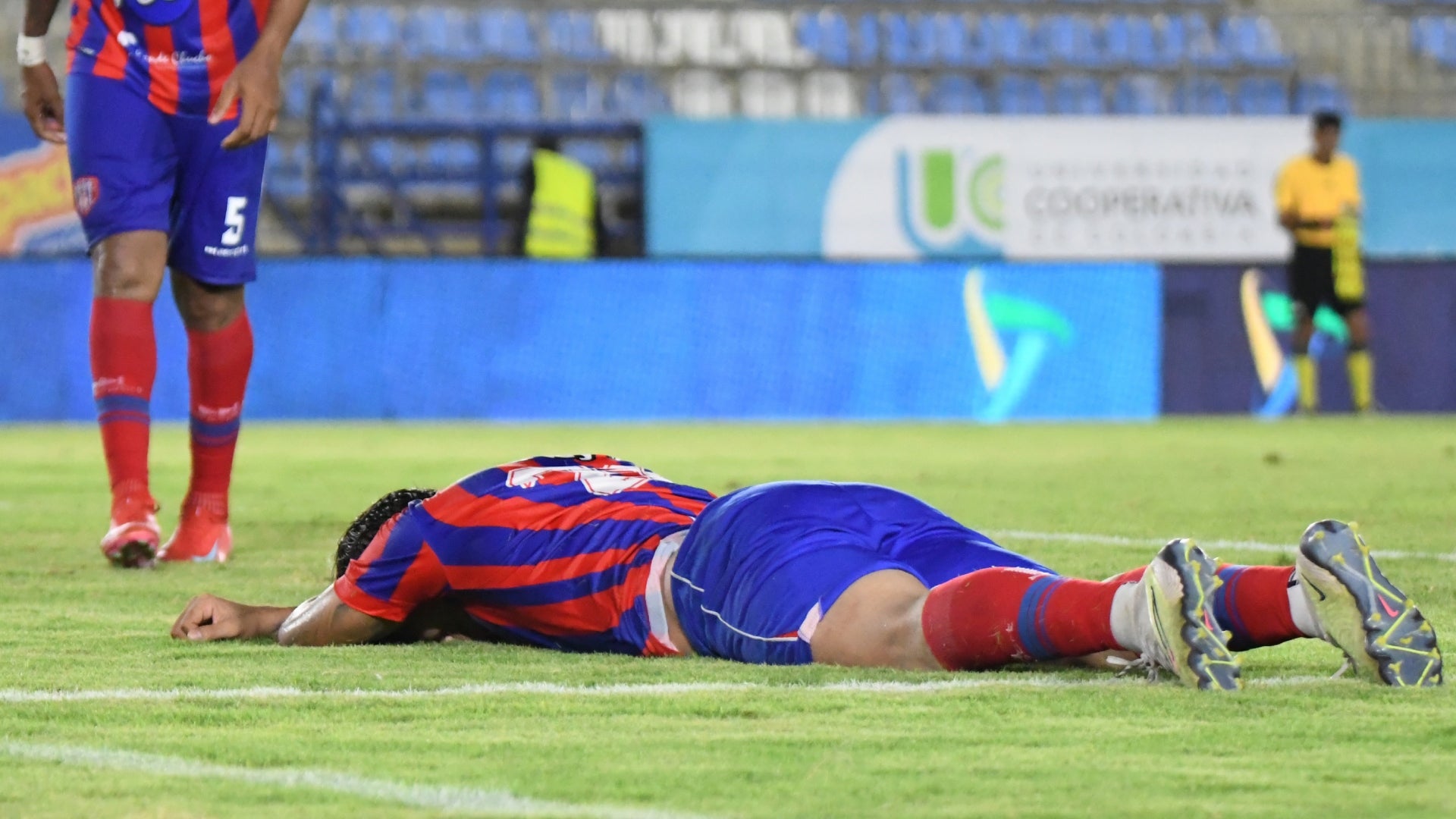 Caballo Márquez falló opción de gol (2) Caballo Márquez falló opción de gol (2)