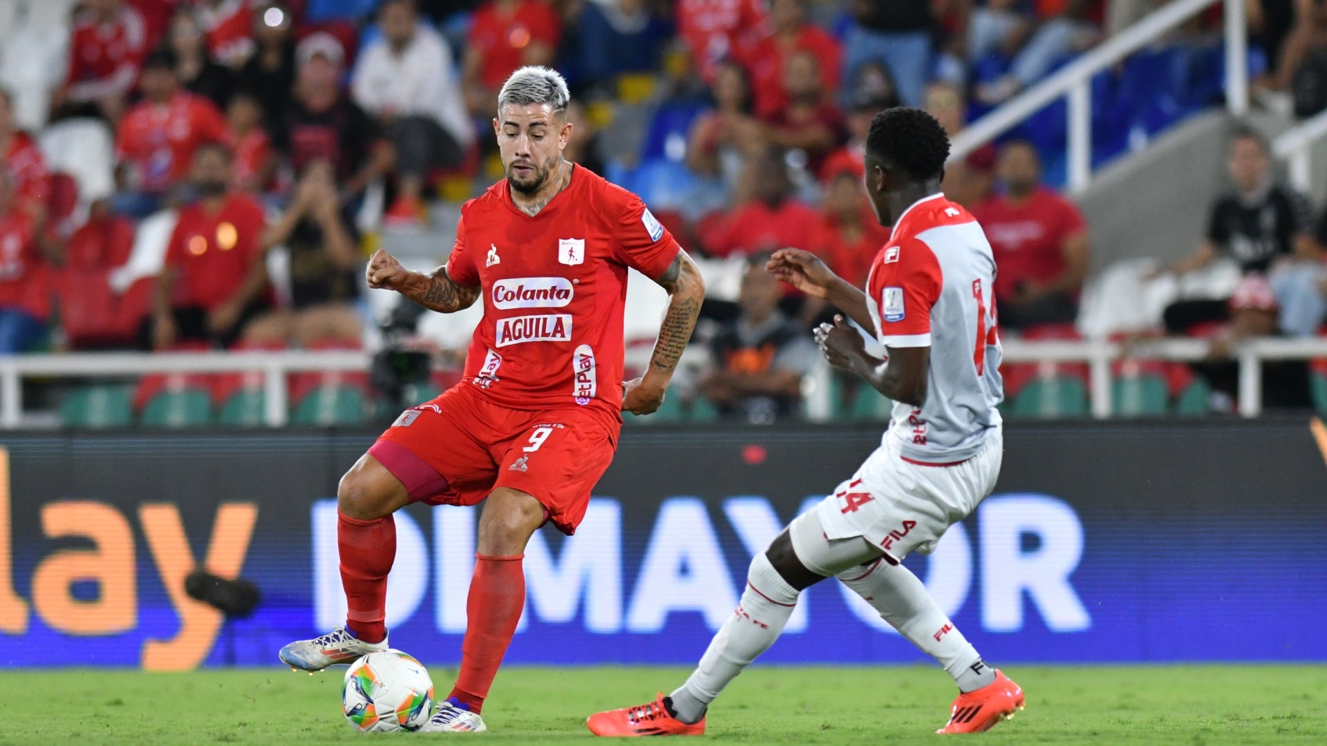 América enfrenta a Santa Fe América enfrenta a Santa Fe
