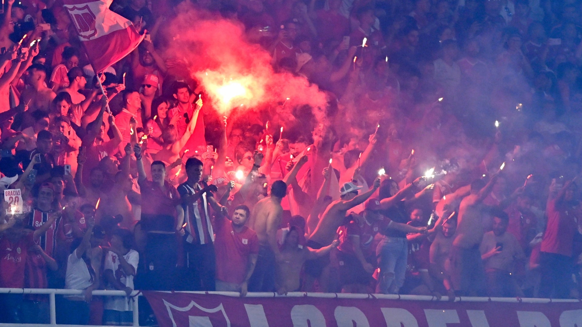 Hinchada de América de Cali (1)
