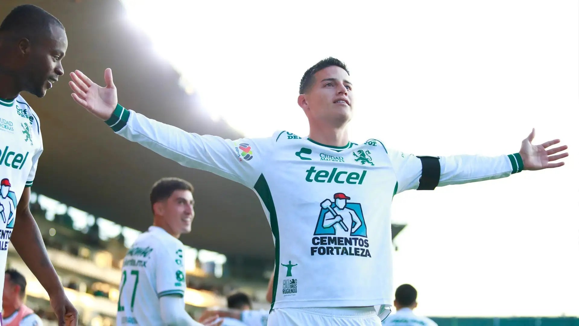 James en León