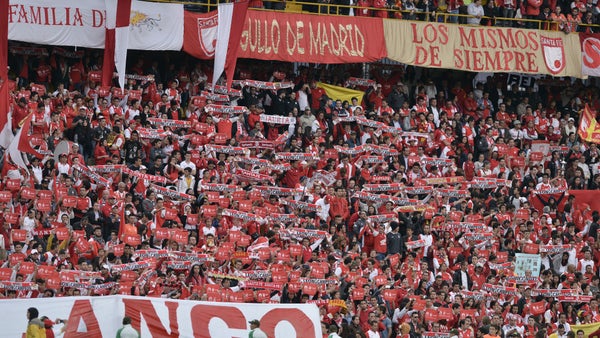 Murió hincha de Santa Fe en caos previo al show de Damas Gratis