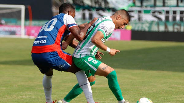 El arquero de Alianza evitó un golazo de Atlético Nacional