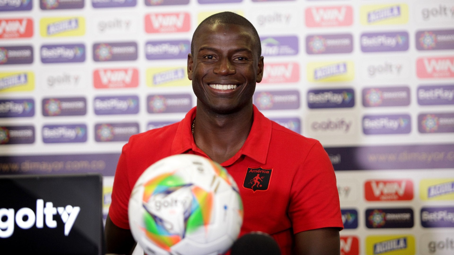 Adrián Ramos envió un mensaje a América de Cali Adrián Ramos envió un mensaje a América de Cali