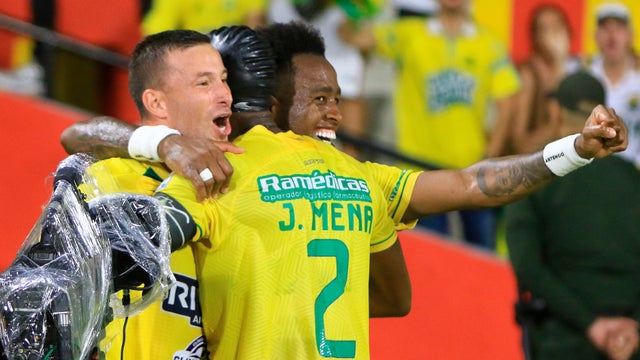 Bucaramanga vencio a Santa Fe y le recordó la estrella ganada en 2024 - VizzorImage