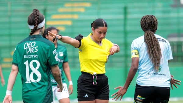 Jugadora de Deportivo Cali salió herida y se quejó del arbitraje